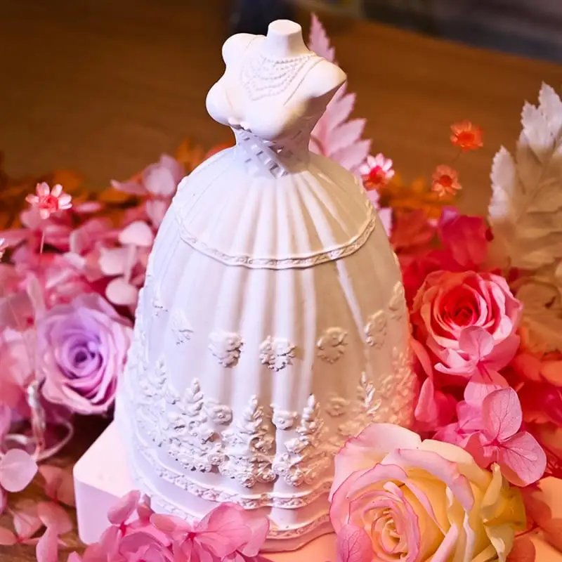 New Generation Bride Wedding Dress Silicone Mold 3D Dress Candle Aromatherapy Gypsum Resin Production Tool Home Decor Craft