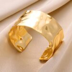 Exquisite Classic Bump Pattern Opening Bangle Bracelet For Women