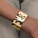 Exquisite Classic Bump Pattern Opening Bangle Bracelet For Women - Image 2