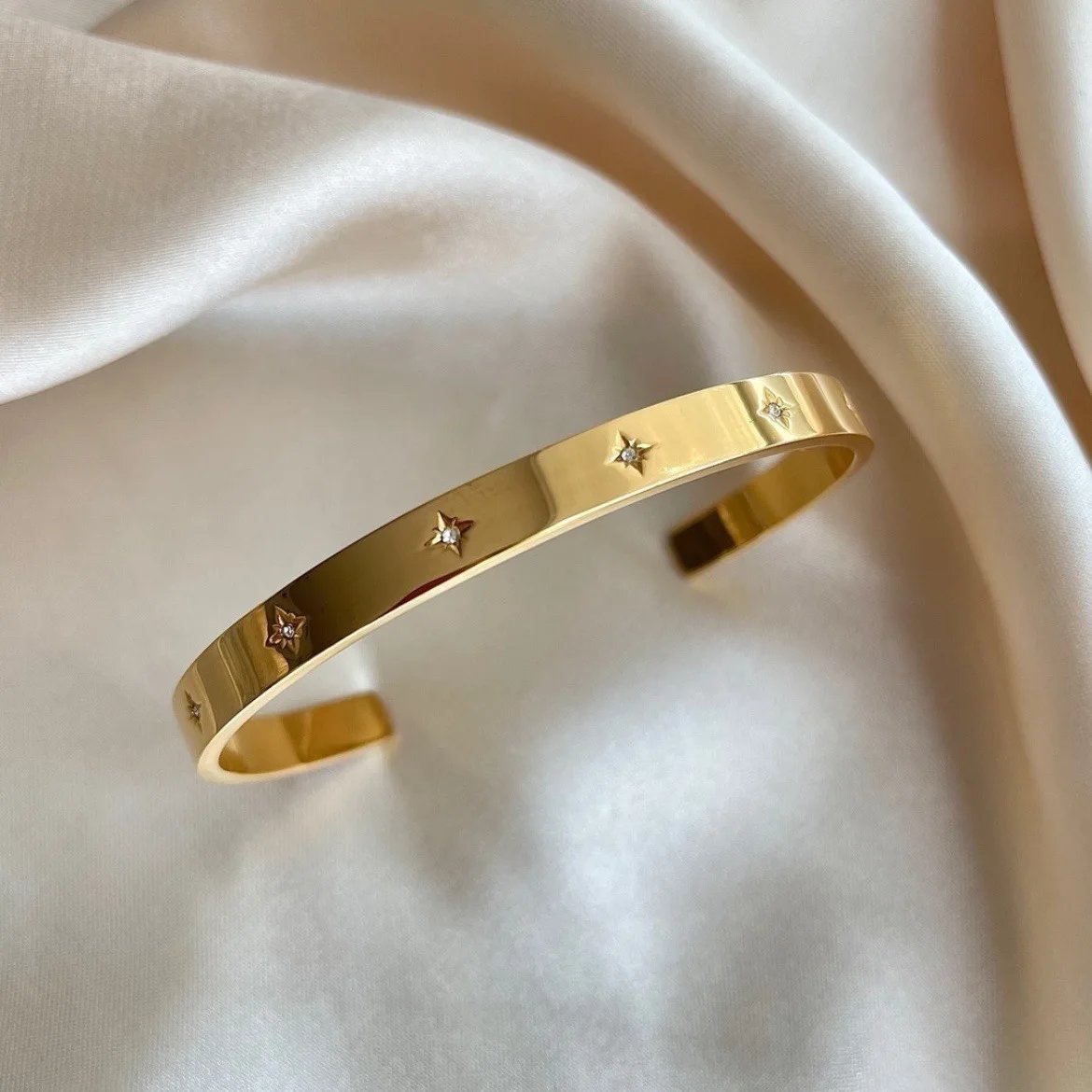 Fashion Punk Gold Color Bangles for Women Men Trendy Stainless Steel Metal Bracelets Bohemian Jewelry Accessories Gift Wholesale