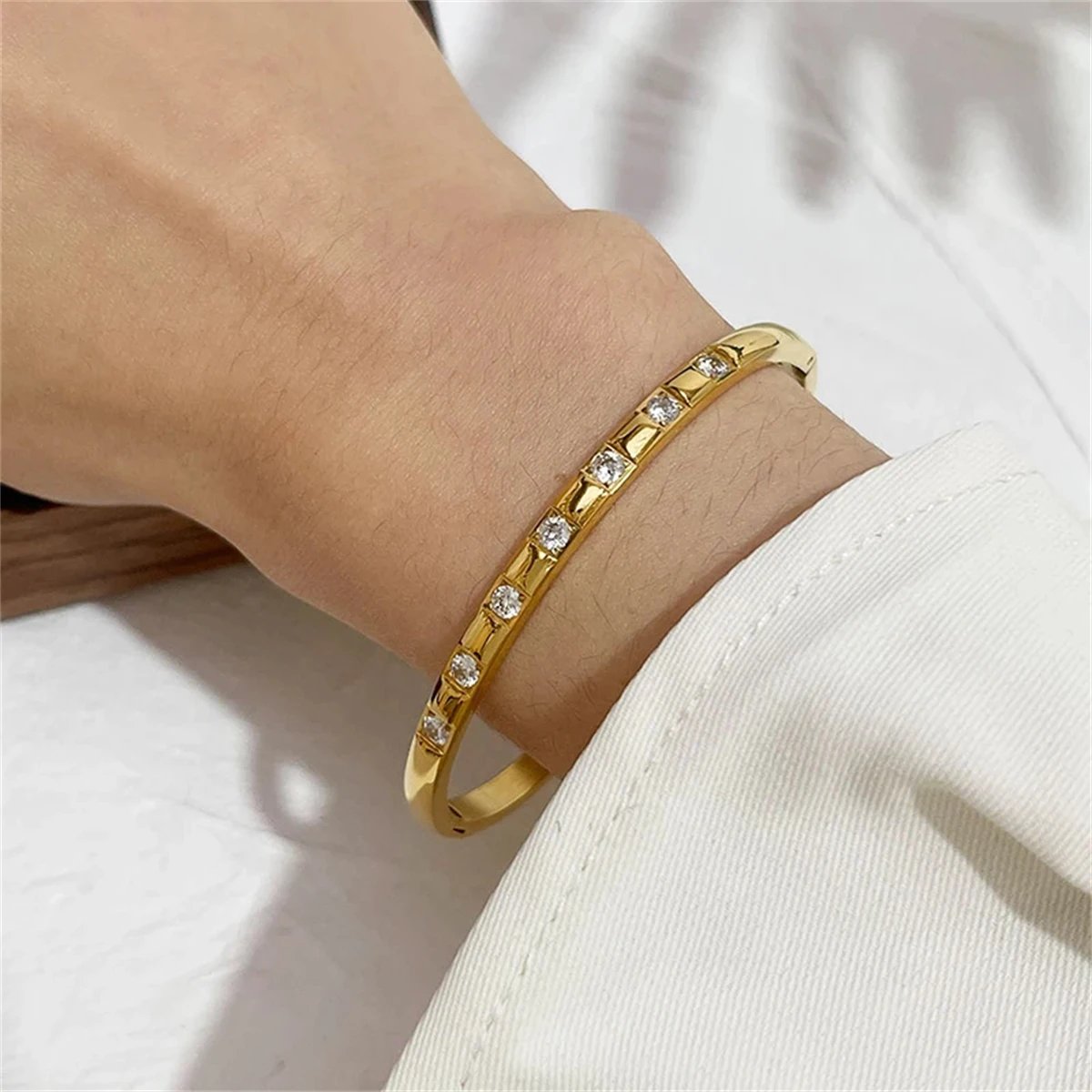 1 Pc Personality 18K Gold Plated Stainless Steel Cubic Zircon Bracelet for Women Waterproof Fashion Jewelry Gift
