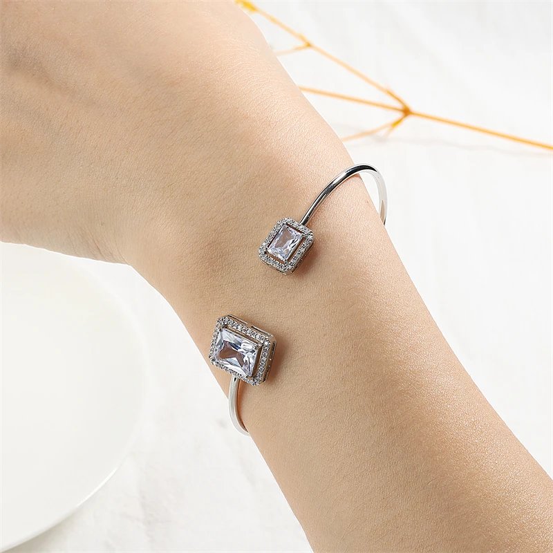 Luxury Geometry Gold Color Cuff Bangles For Women Fashion Cubic Zirconia Bracelets INS Party Everyday Jewlery.