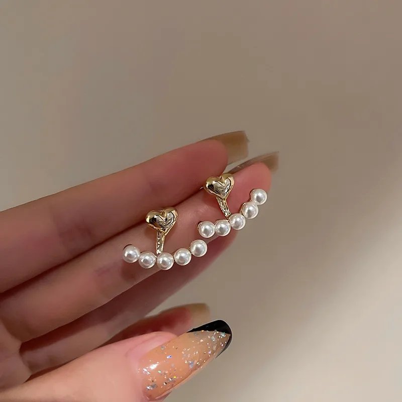 WUKALO 2024 New Elegant Gold Color Heart Pearl Stud Earrings Korean Fashion Jewelry For Woman Girls Accessories Wholesale WUKALO 2024 New Elegant Gold Color Heart Pearl Stud Earrings Korean Fashion Jewelry For Woman Girls Accessories Wholesale
