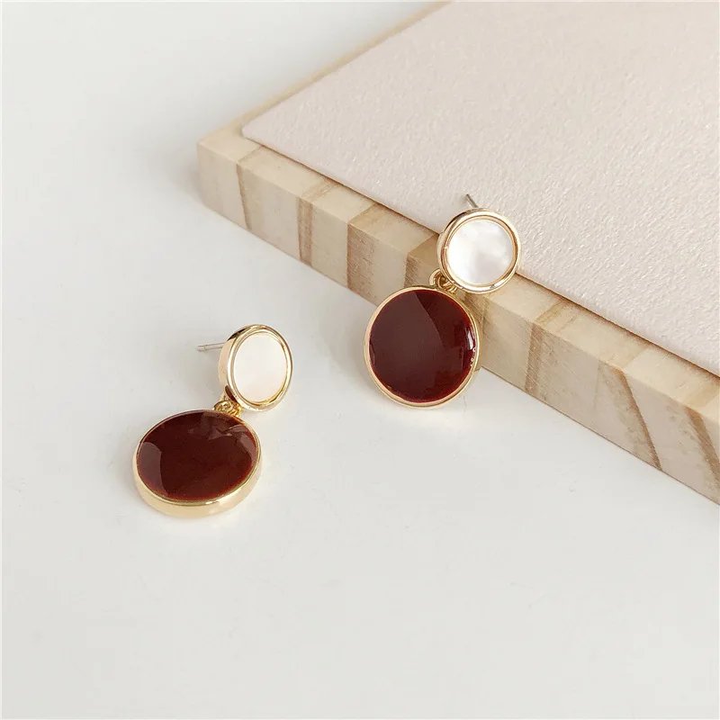 Vintage Red Green Enamel Water Drop Earrings For Women Piercing Ear Jewelry Korean Female Hanging Earring Lovely Kolczyki Gift Vintage Red Green Enamel Water Drop Earrings For Women Piercing Ear Jewelry Korean Female Hanging Earring Lovely Kolczyki Gift