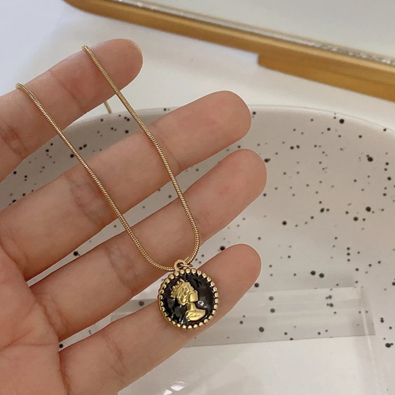 HangZhi 2021 New Korean Vintage Water Drop Star Round Bear Oval Pendant Necklace Geometric Gold Color Titanium Steel Jewelry