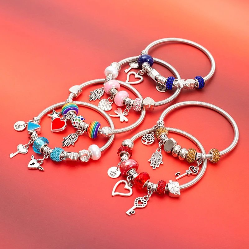 Fashion Simple Glazed Gem Beads Key Lock Love Hanging Bracelet Light Luxury Vintage Bangle For Women Jewelry Gift Fashion Simple Glazed Gem Beads Key Lock Love Hanging Bracelet Light Luxury Vintage Bangle For Women Jewelry Gift